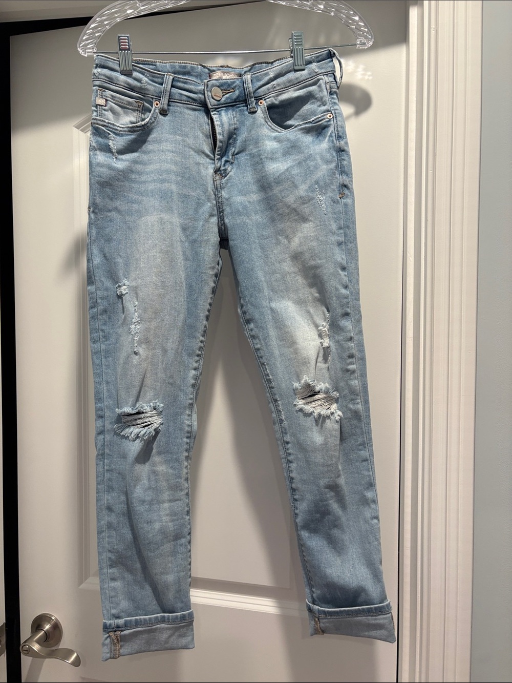 Dear John Light Wash Distressed Women’s Cropped Jeans